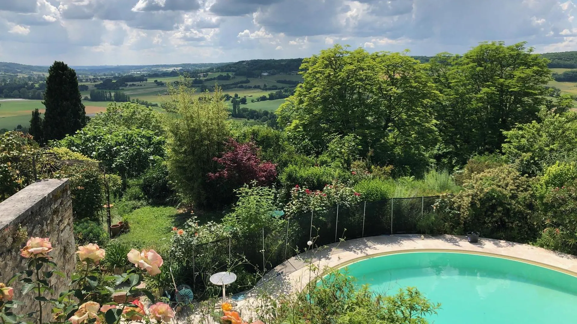 Holiday home Newly Converted Barn, Magnificent Vues, Garden And Pool Lauzerte